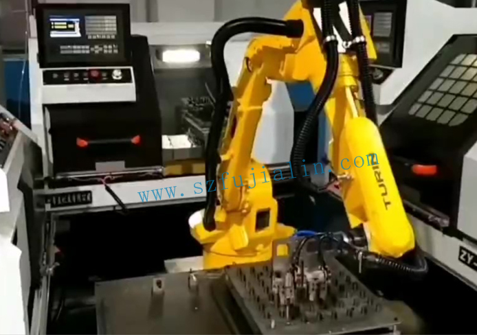 CNC共用机器人自动上下料              